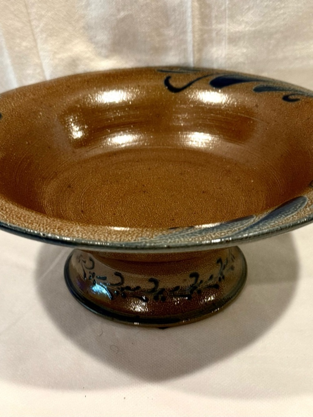 Rowe Pottery’s Historical Collection Pedestal Bowl with Cobalt Accents - Picture 6 of 7